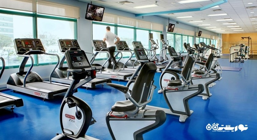 نمایی از سالن بدنسازی هتل